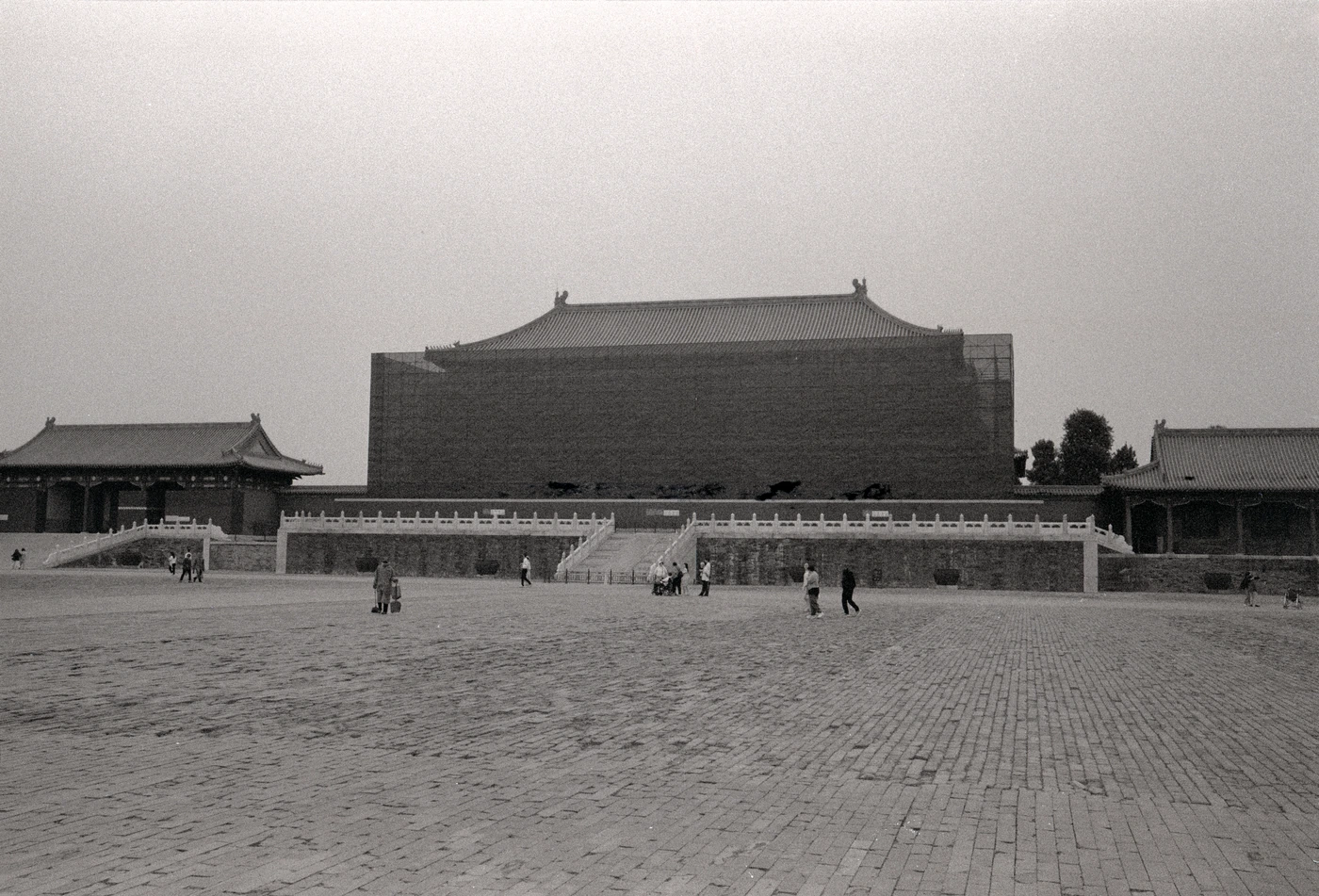 FANG photograph 114: 广场门楼 / Gate, Square